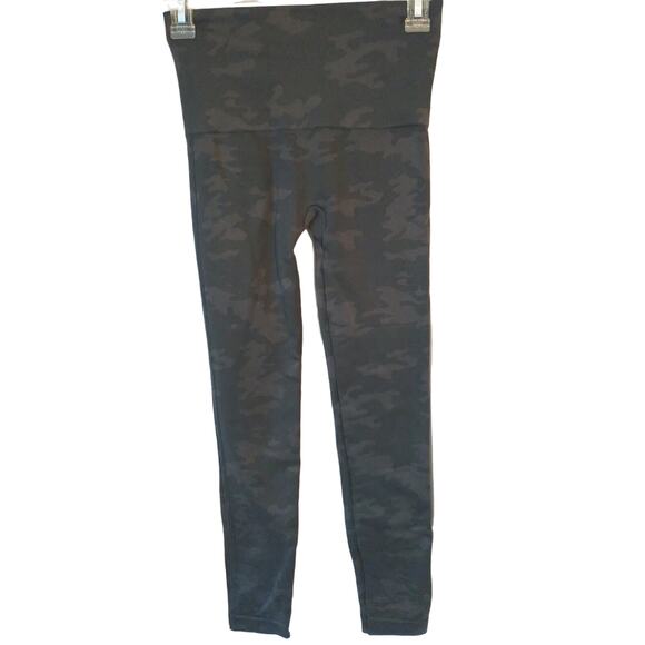 Spanx Look At Me Now High Waisted Seamless Tight Leggings Size Medium Camo - Picture 2 of 10